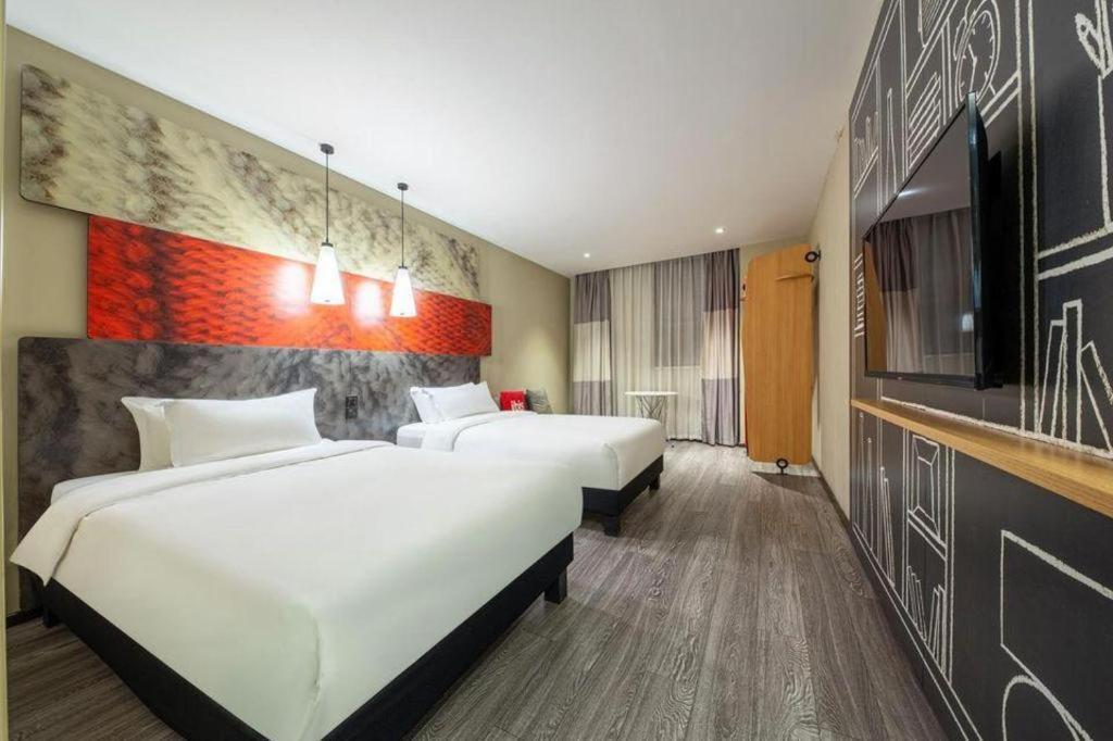 Ibis Nanchang Zhongshan Road Pedestrian Street Hotel Екстер'єр фото